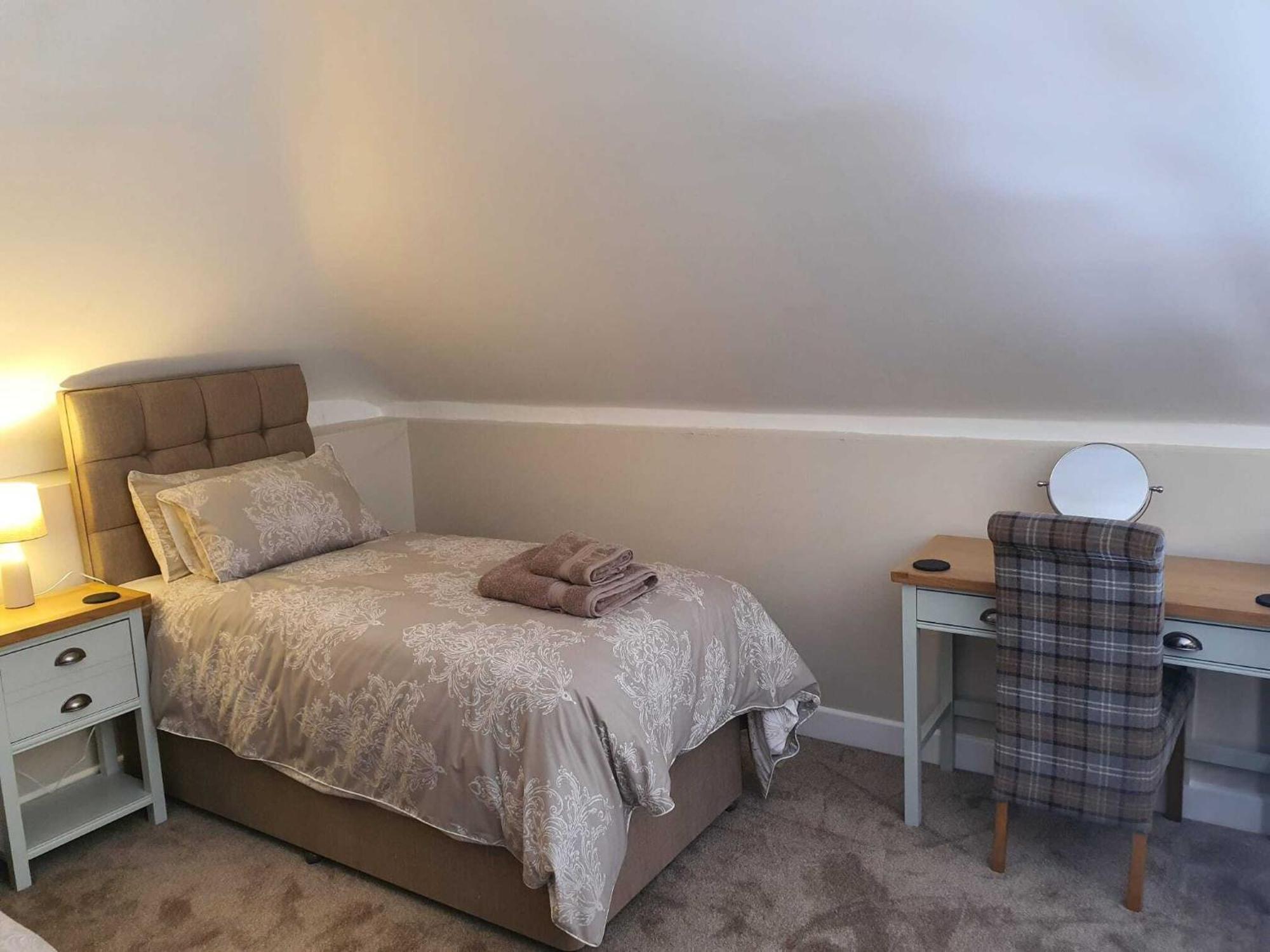 Lower Bell Aylesford Room photo